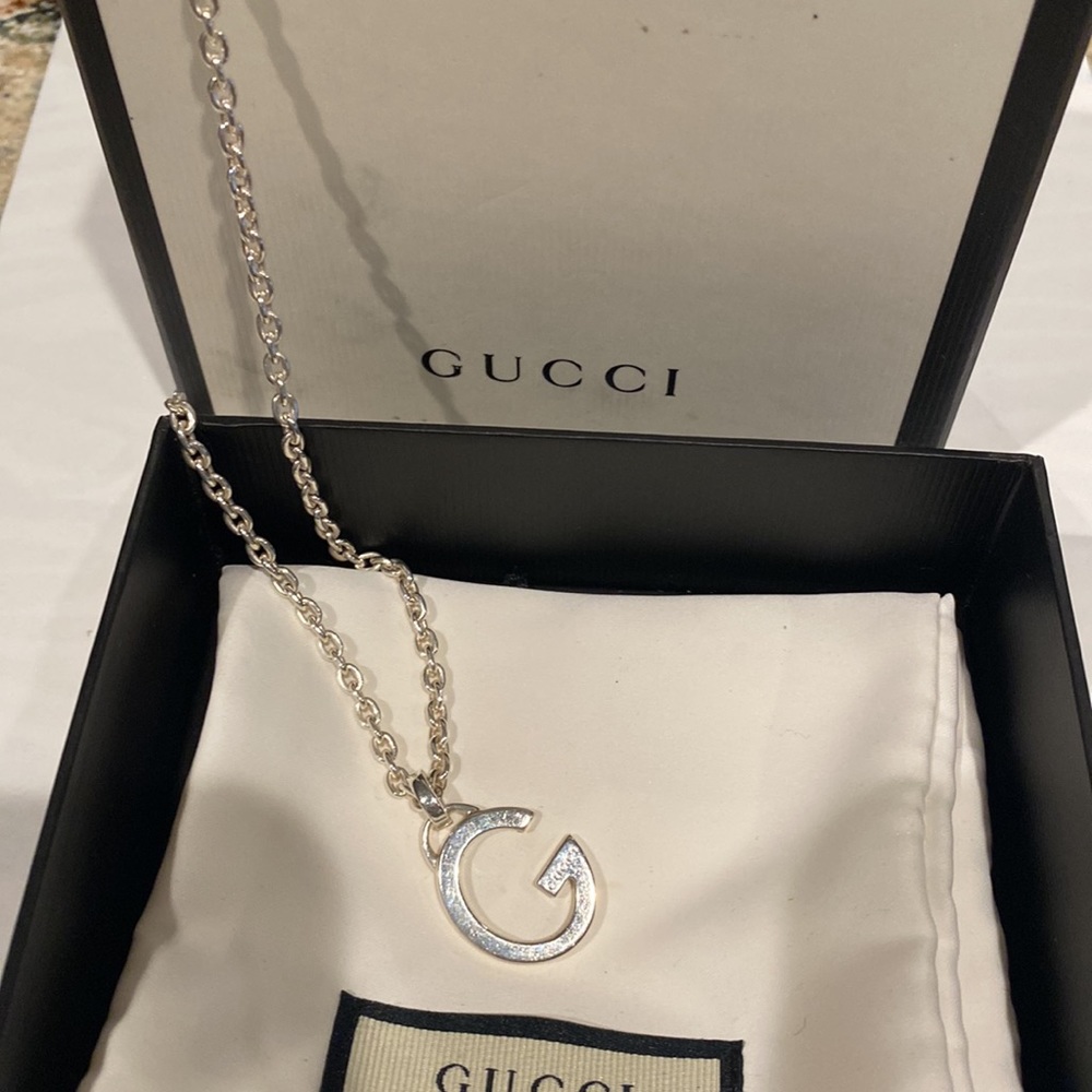 Women’s silver Gucci necklace - Picture 4 of 4
